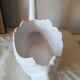 Empty swan pocket in earthenware