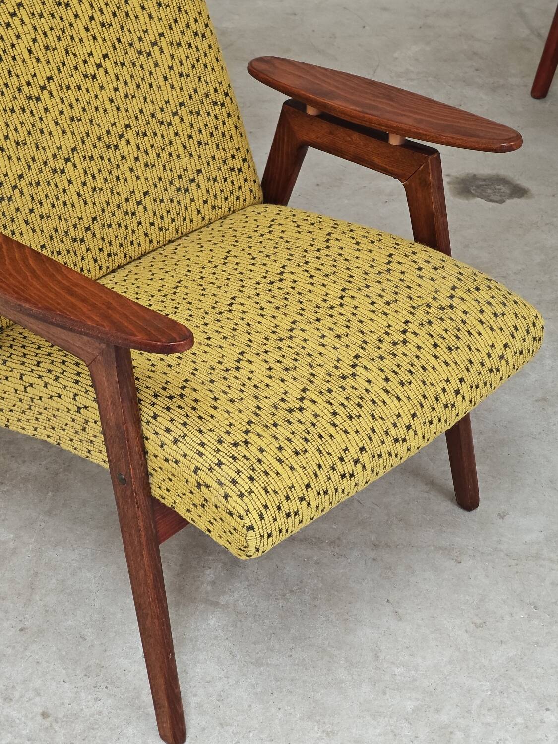 Pair of Yellow armchairs by Jaroslav Smidek for Ton (Thonet) Expo 58
