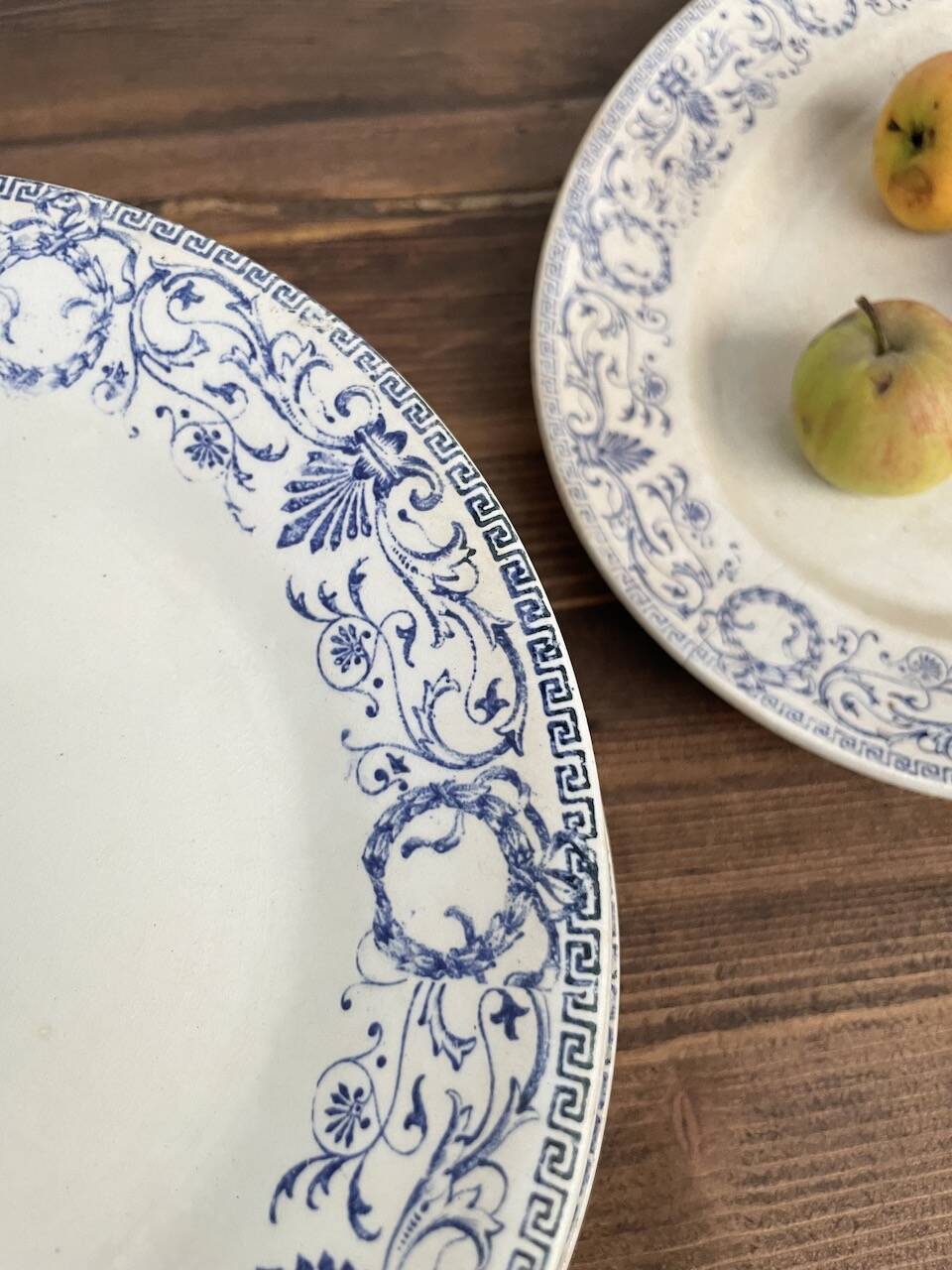 Set of 23 pieces of Marie Louise ironstone service