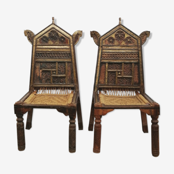 Pair of eared armchairs from 1920 Rajasthan, made of brass, rope and solid exotic wood
