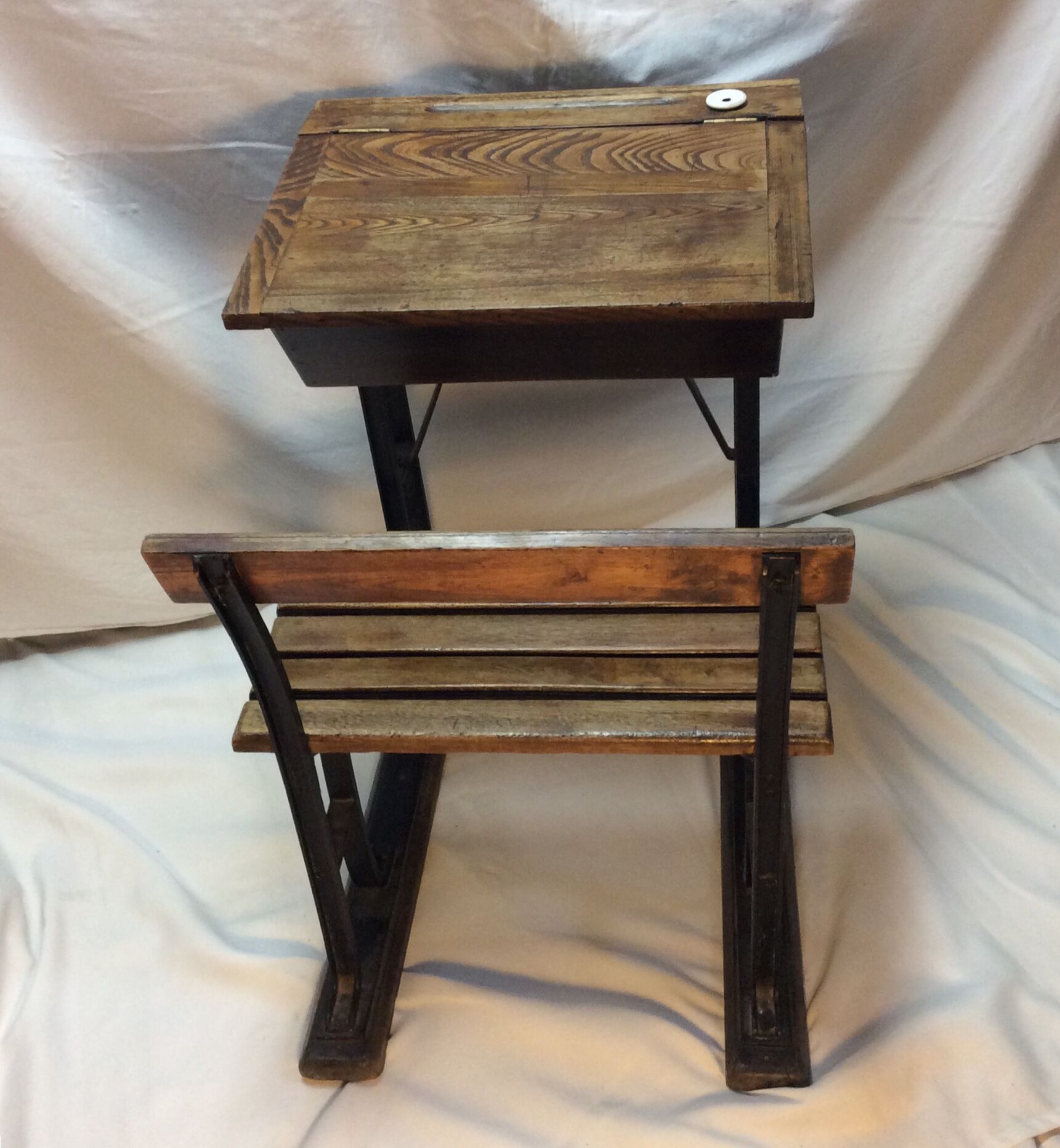 Wooden school table primary school dimension: height -78cm- width -70cm- depth -88cm-
