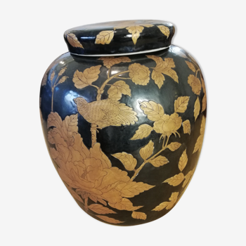 Chinese vase with patterns of flowers and birds