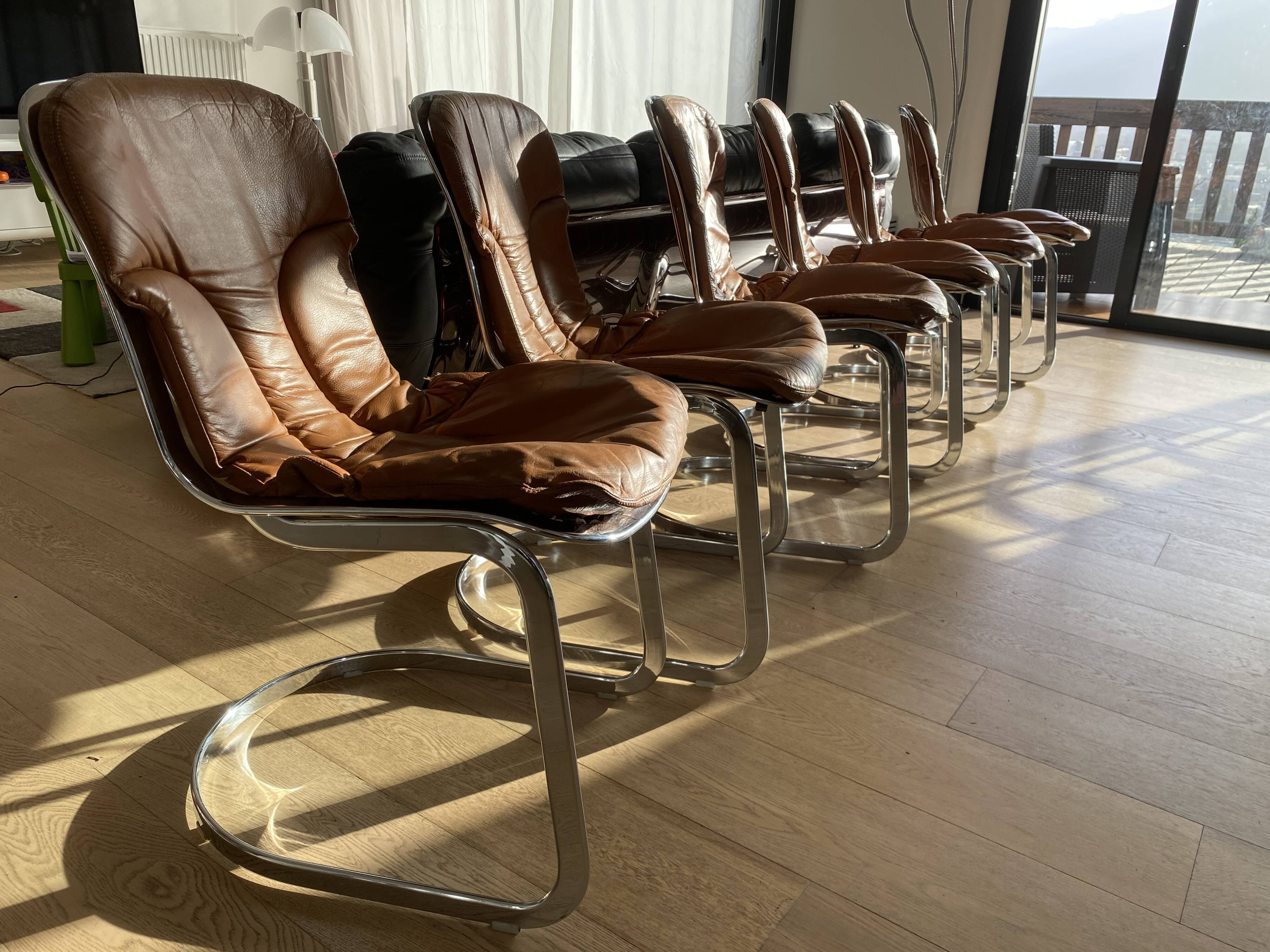 Suite de 6 chaises Cidue Italie 1970