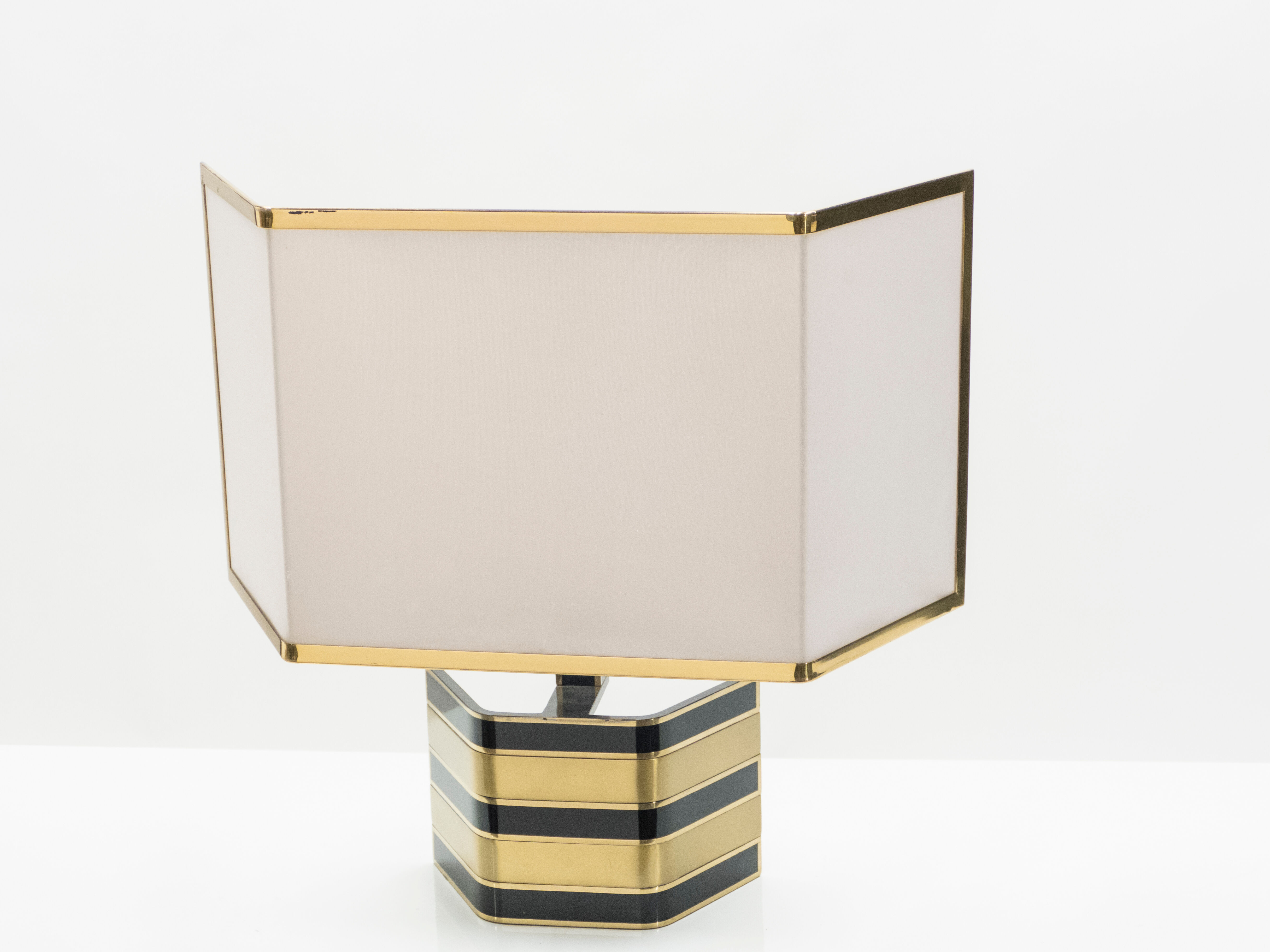 Lampe italienne de Romeo Rega noire et laiton 1970