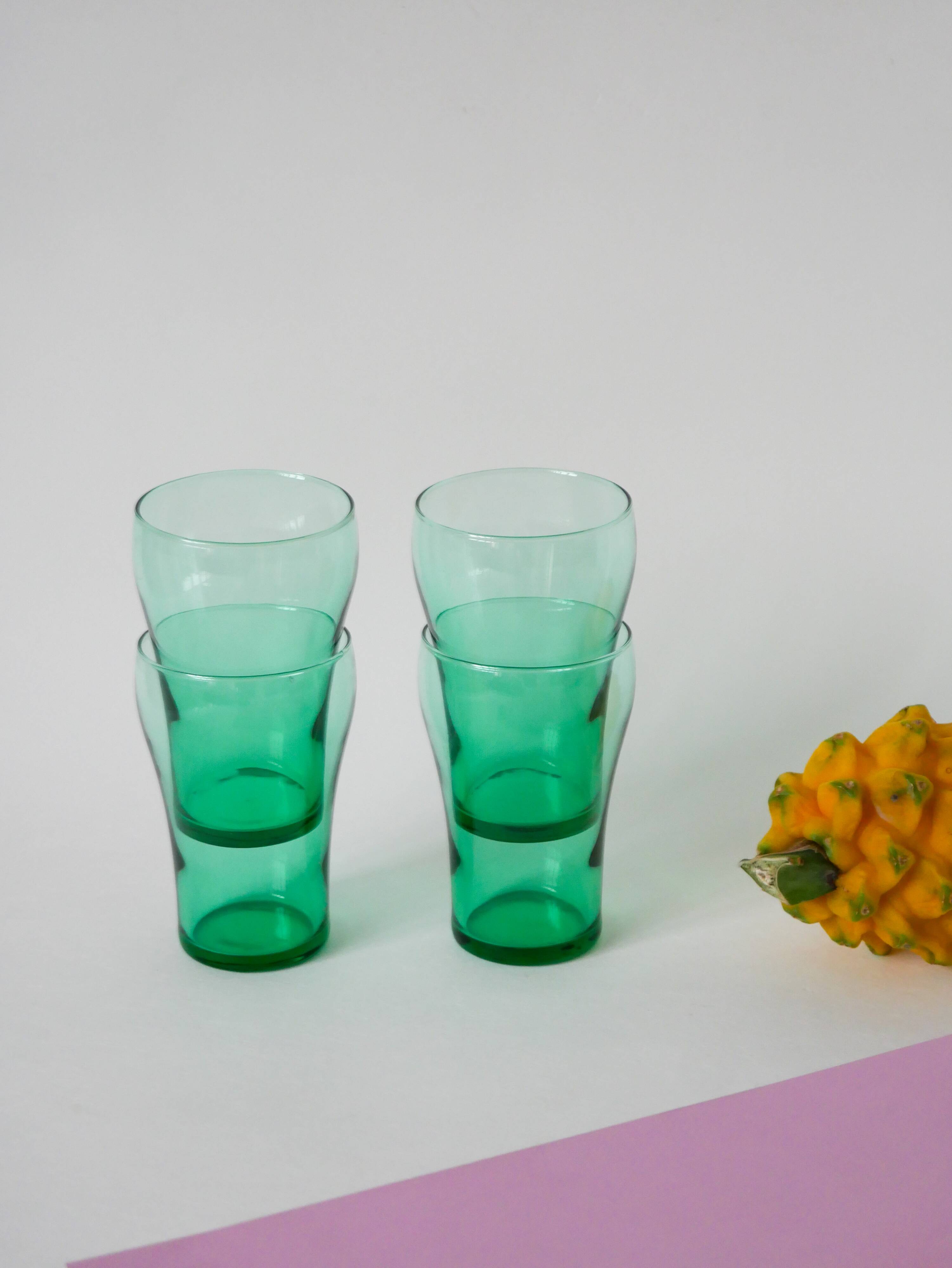 Set of 4 green glass glasses 1970