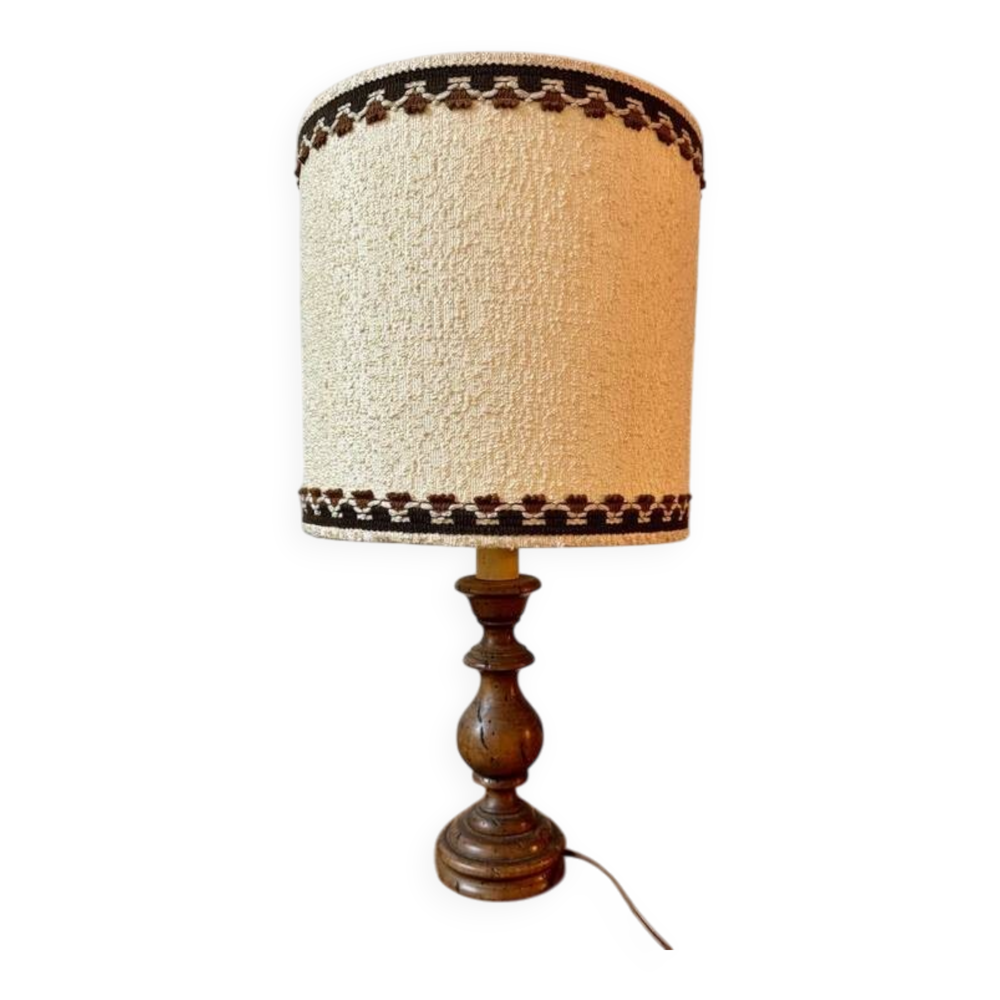 Large lamp with a turned wooden base