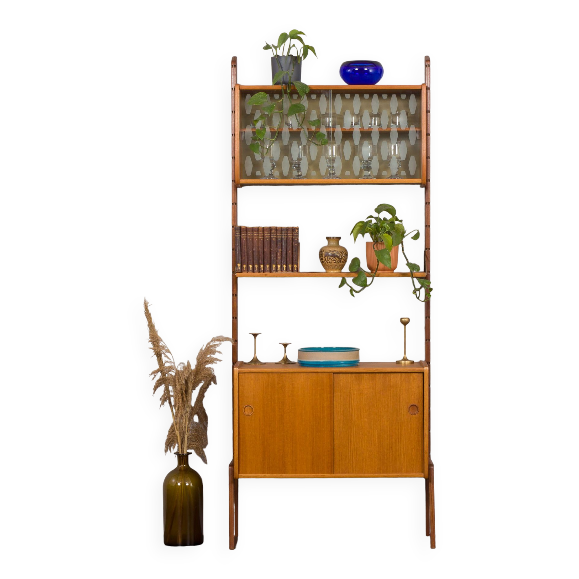 Scandinavian free standing wall unit model Ergo in light teak by John Texmon, Norway 1960s
