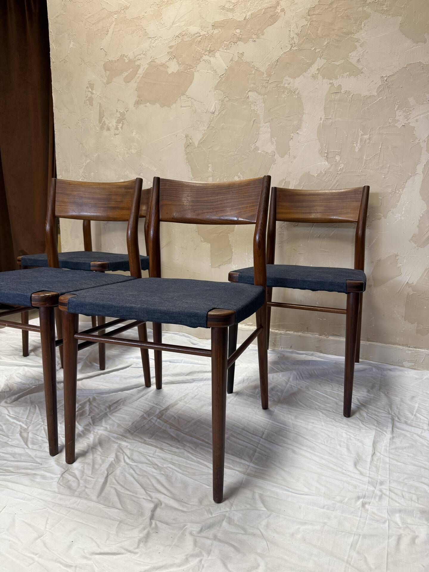 Chaises scandinaves 1970