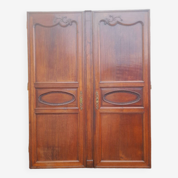 Paire de portes d'armoires chêne sculptées