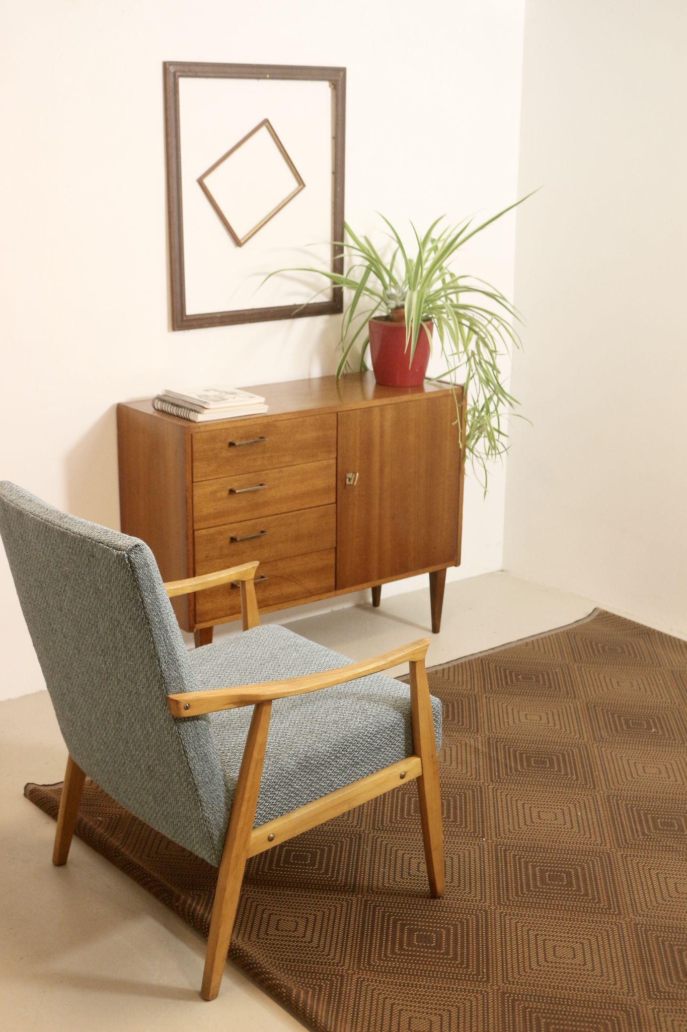 Scandinavian chest of drawers, consisting of 4 drawers, year 60. Ref calypso