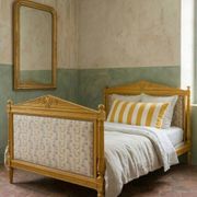 Sculpted and painted day bed frame in the Louis XVI style from the 19th century.
