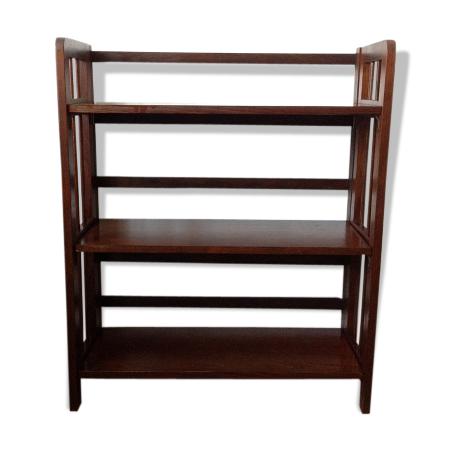 Wooden foldable shelf