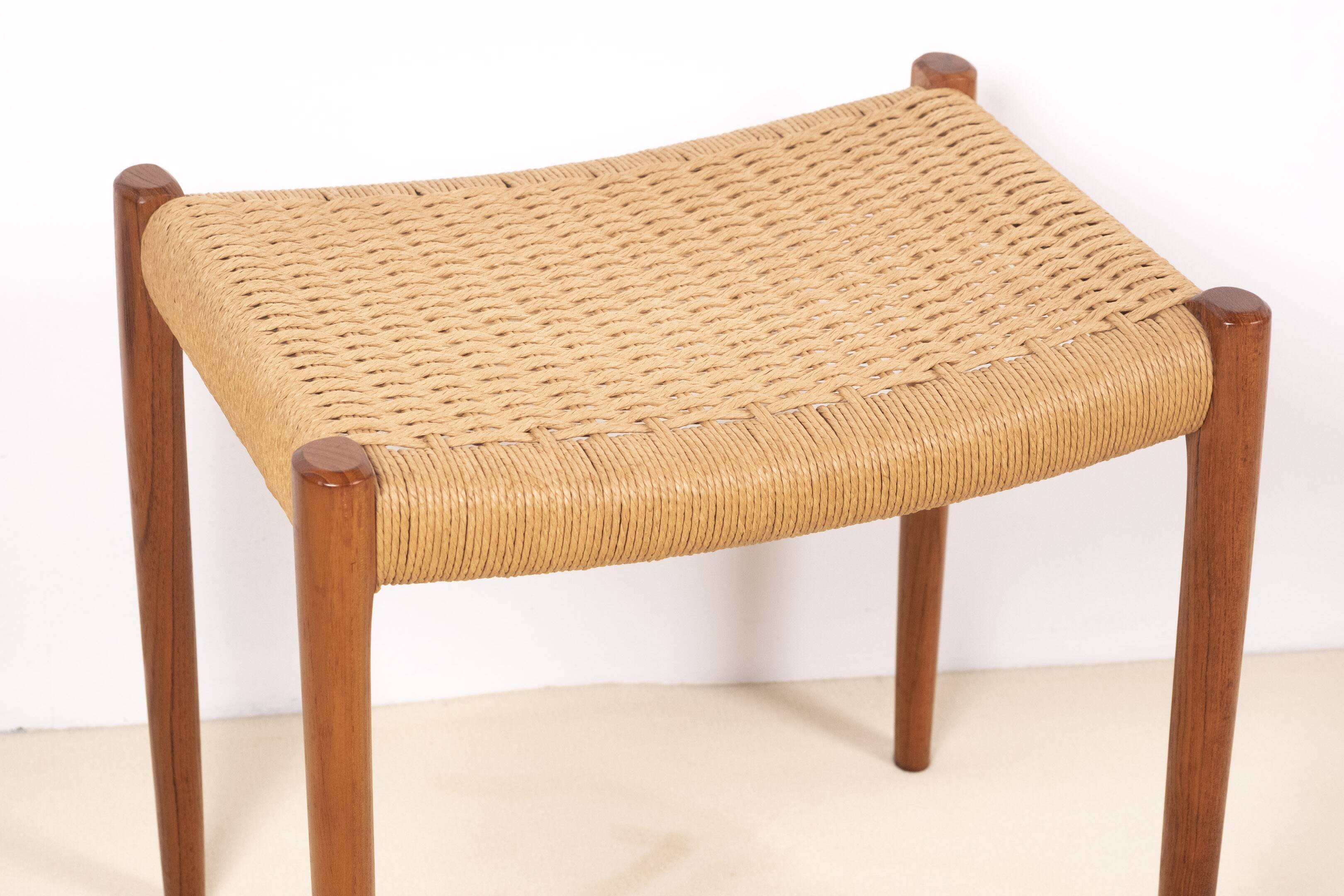 Tabouret Niels O. Møller Modèle 80a en Teck, Danemark des années 1960
