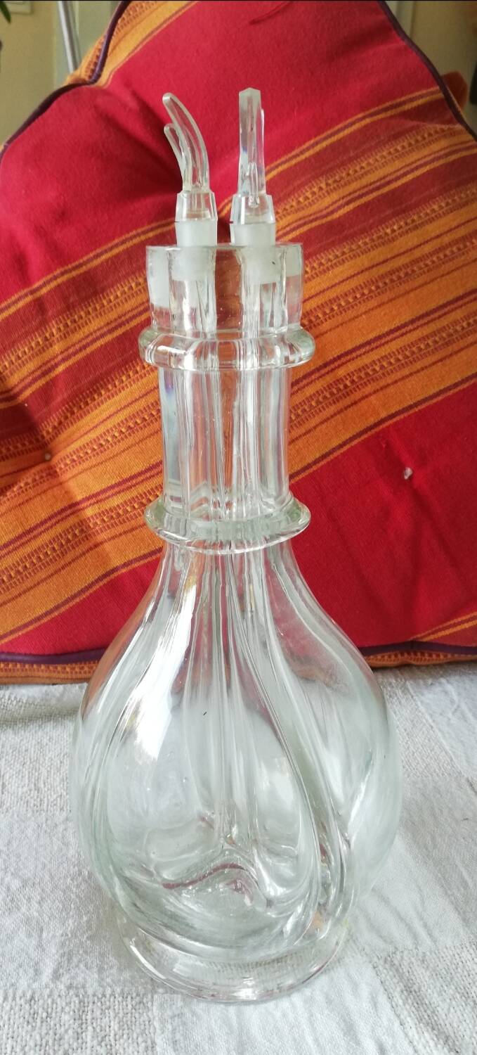 Vintage carafe with 4 compartments for liqueurs