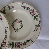 3 assiettes plates de Longwy modèle Aubépine