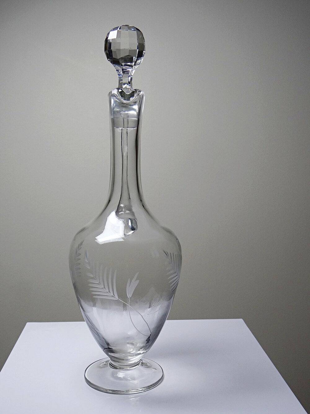 Large antique Belle Époque carafe/ewer from the 1900s-1930s, cut glass