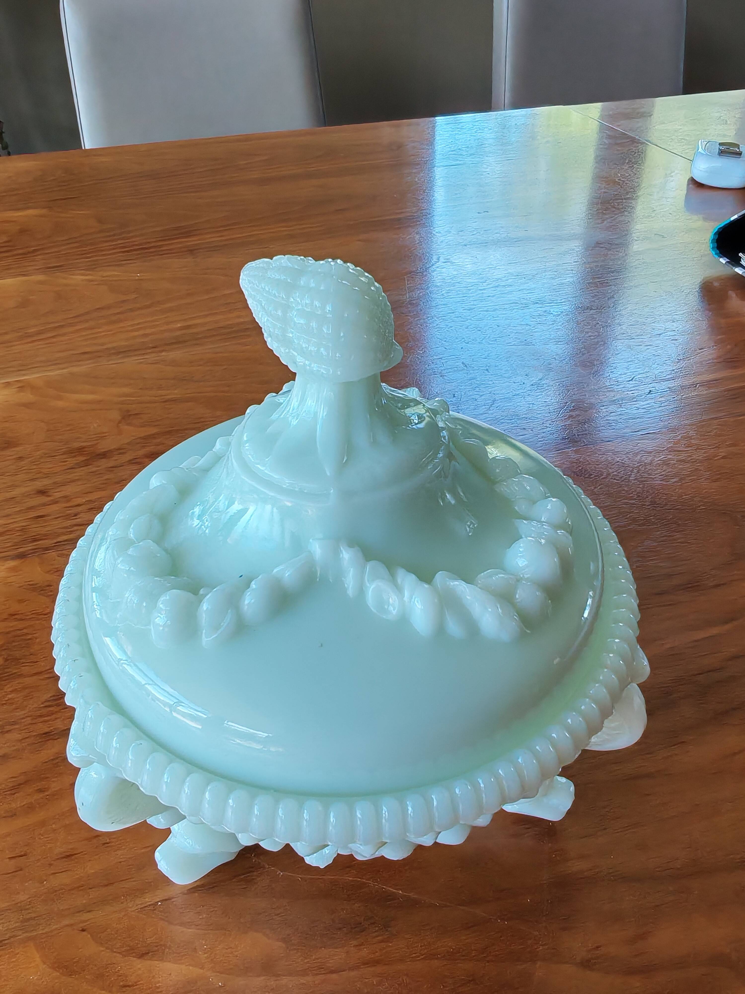Vintage opal white glass bonbonnière