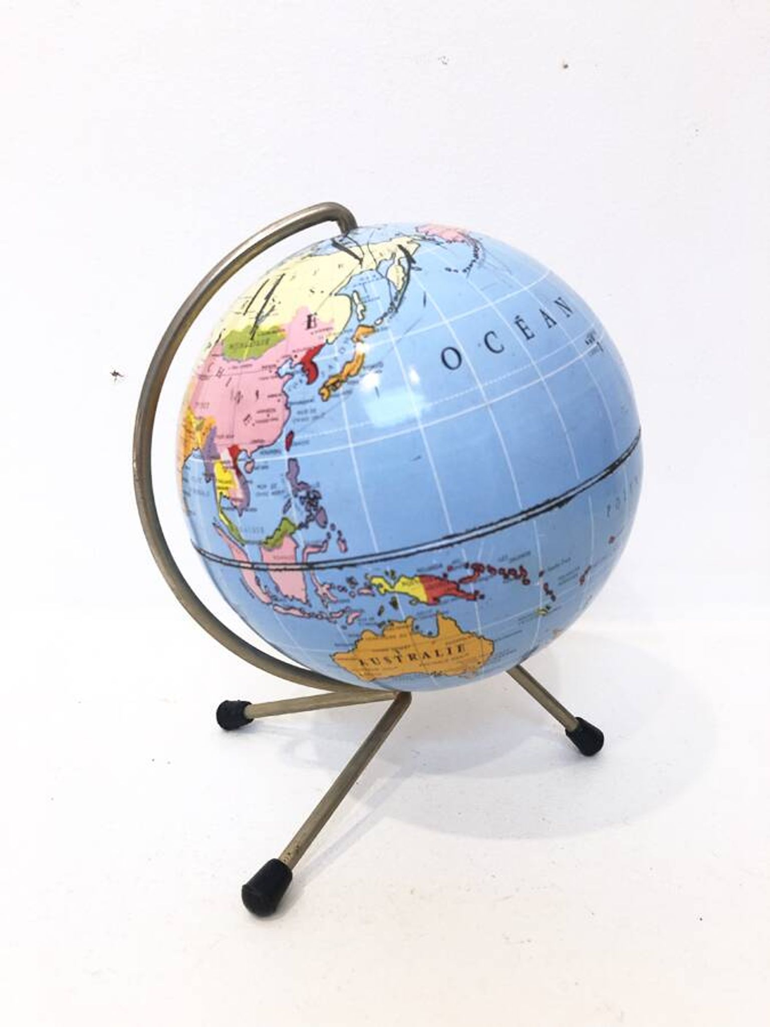Globe piggy bank, 1950