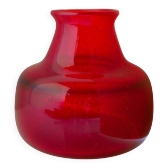 Red glass vase by Erik Höglund for Bodafors, 1960s
