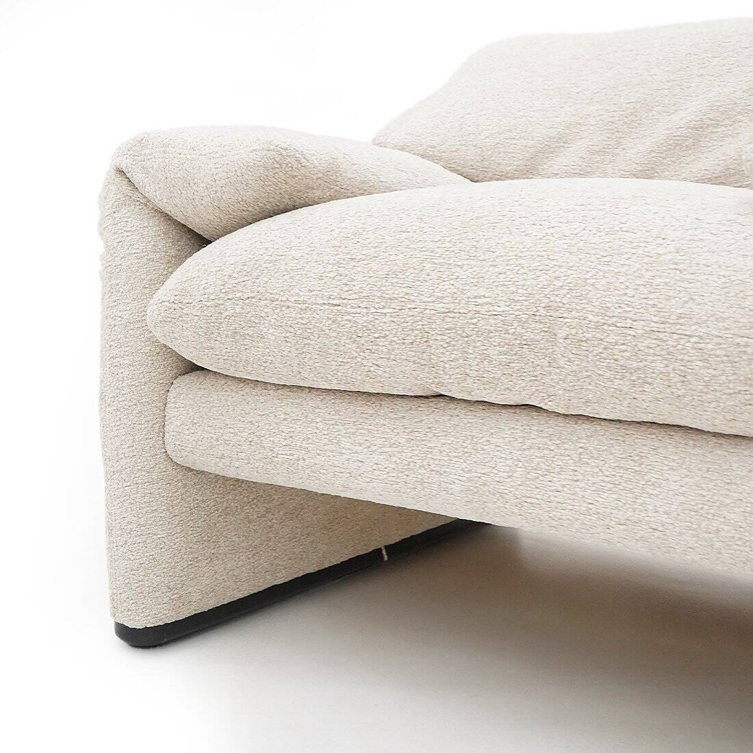 Maralunga armchair and ottoman set by Vico Magistretti for Cassina, 1970s.