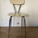 Chaise formica jaune pale