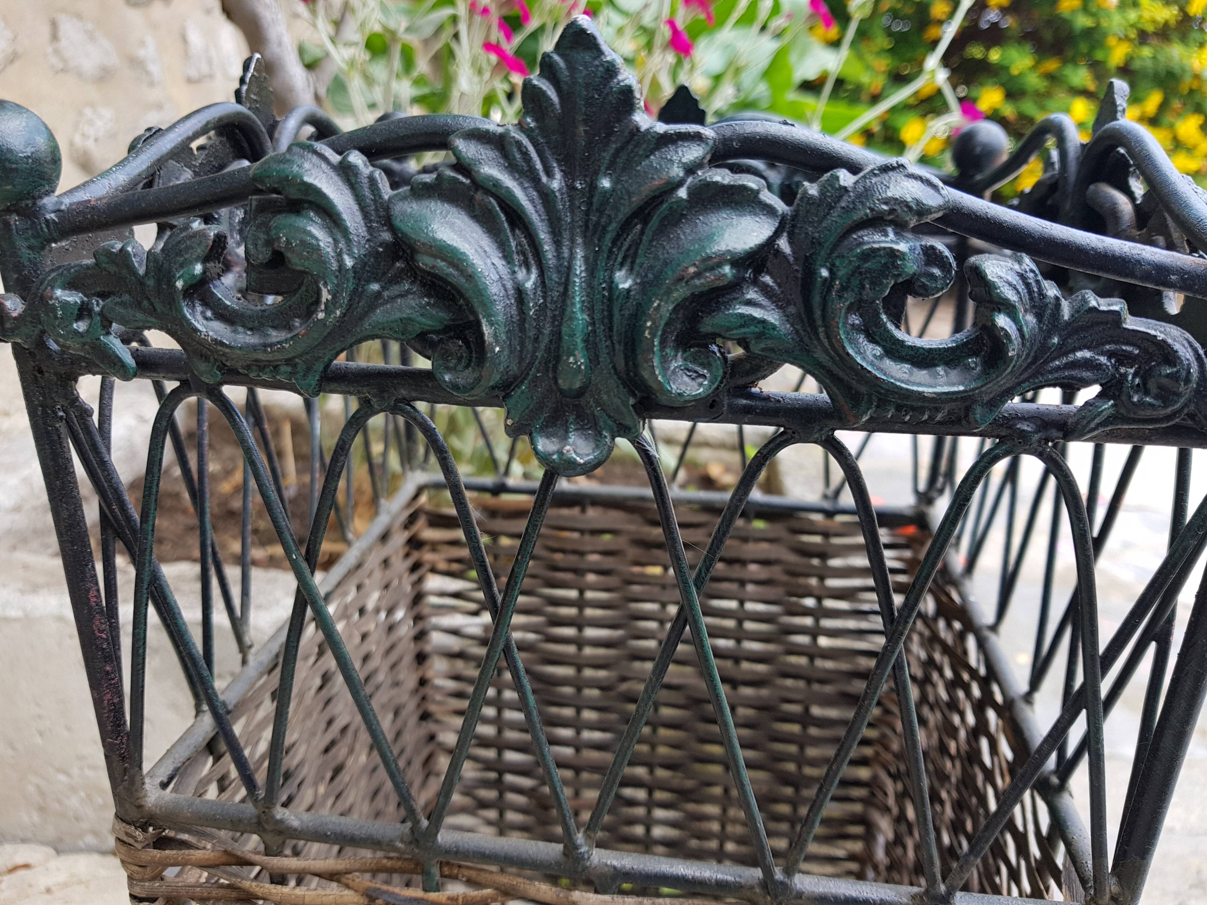 Iron and wicker umbrella carrier