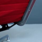 Aluminum Lounge Chair EA125 by Charles & Ray Eames for HERMAN MILLER