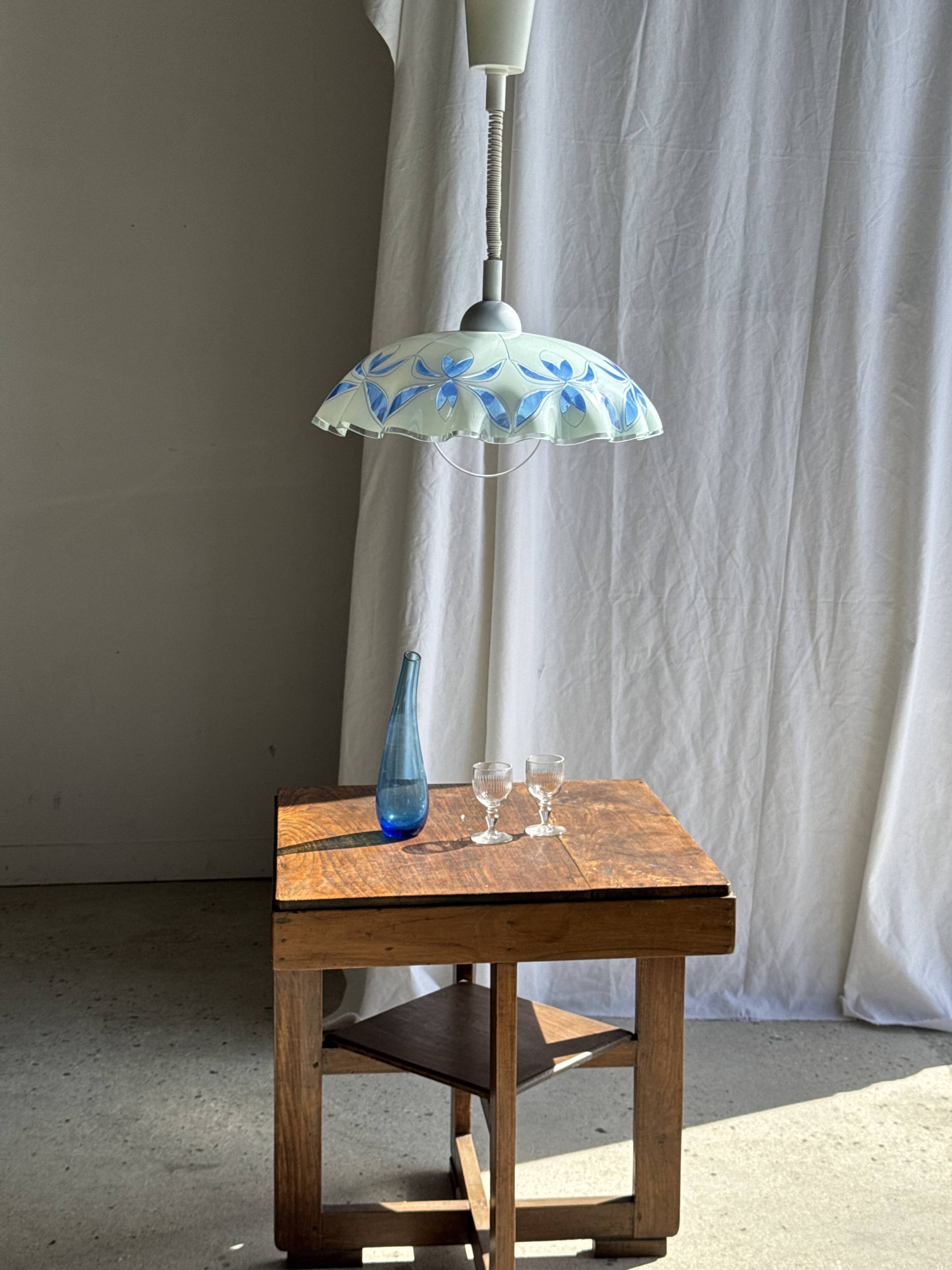 Vintage suspension in white and blue glass with wavy edge D46 H53