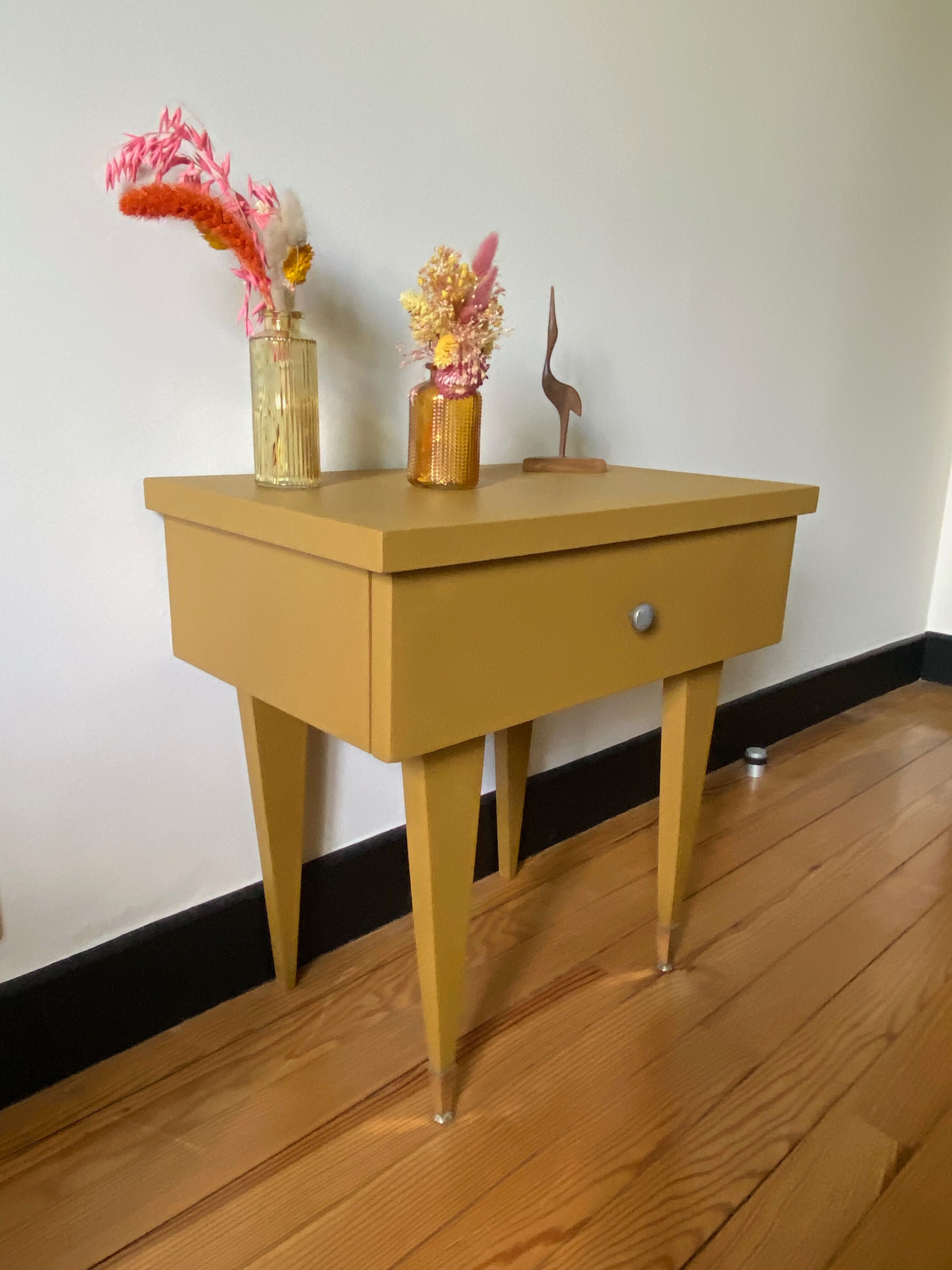 Diane bedside table
