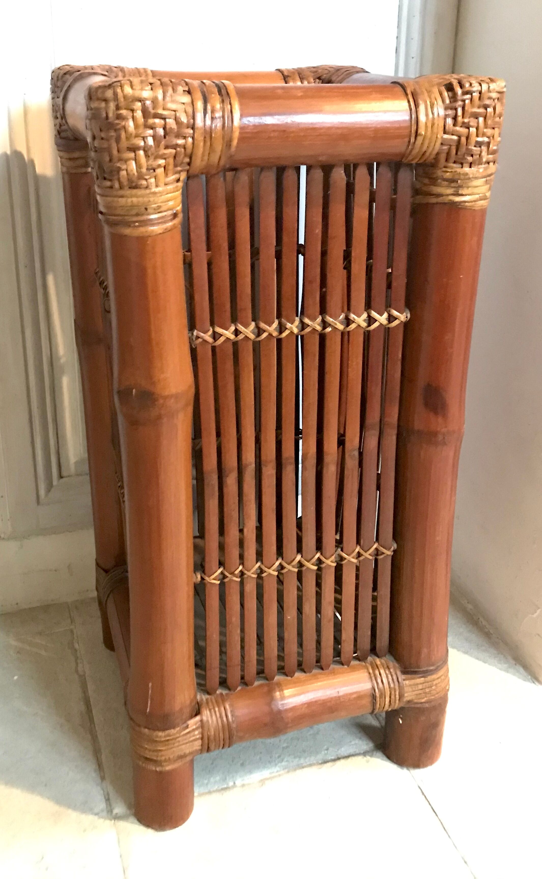 Porte-parapluies vintage en rotin et bambou