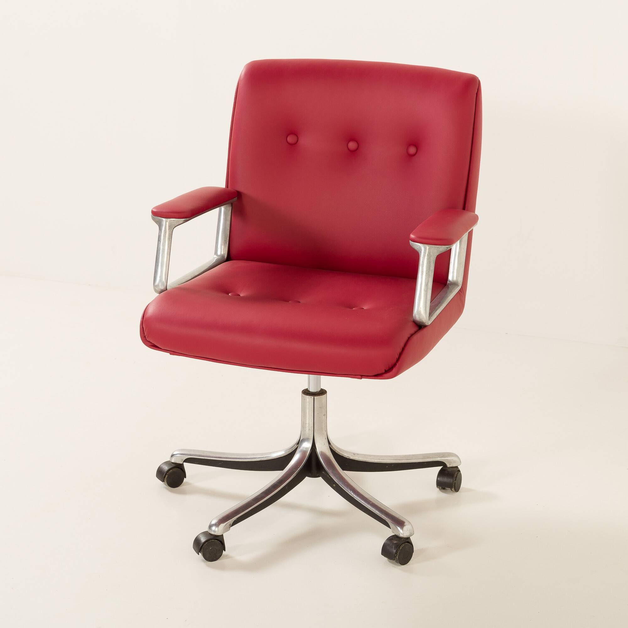Office chair by Osvaldo Borsani for Tecno, 1970s