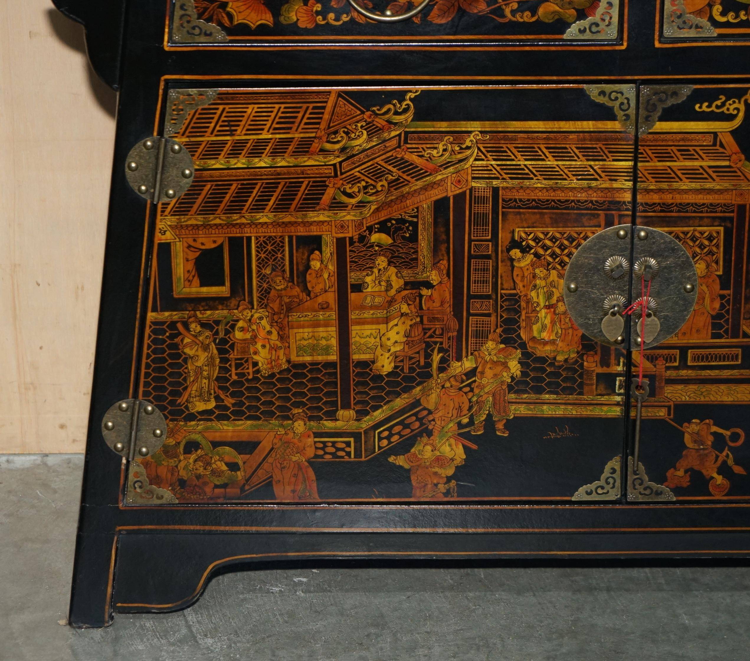 Chinese buffet mid-20th century pagoda temple style