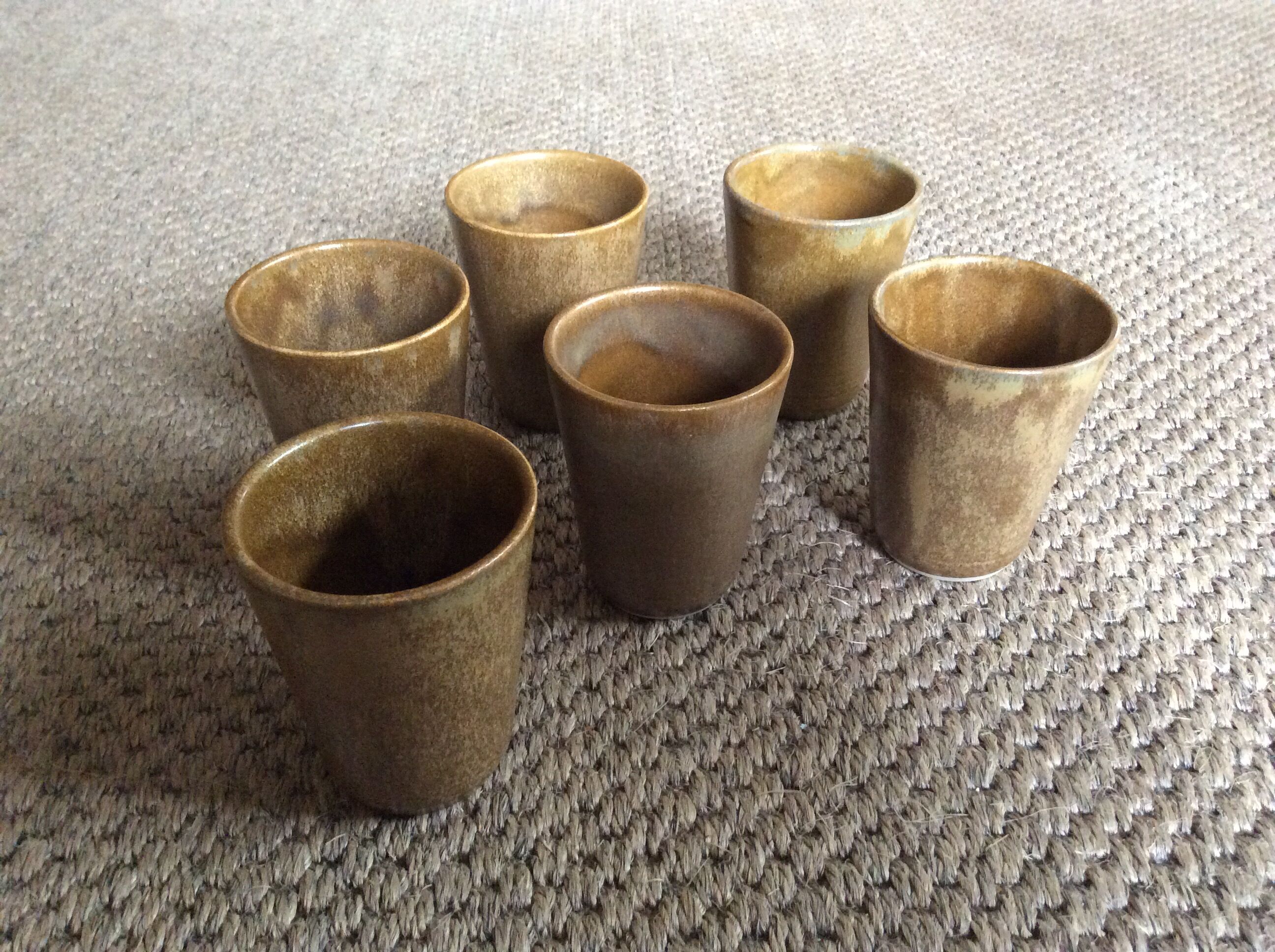Série de 6 tasses en grès