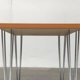 Vintage side table with hairpin legs from Denmark by Pin Age.
