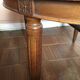 Table ronde style Louis XVI avec 3 rallonges