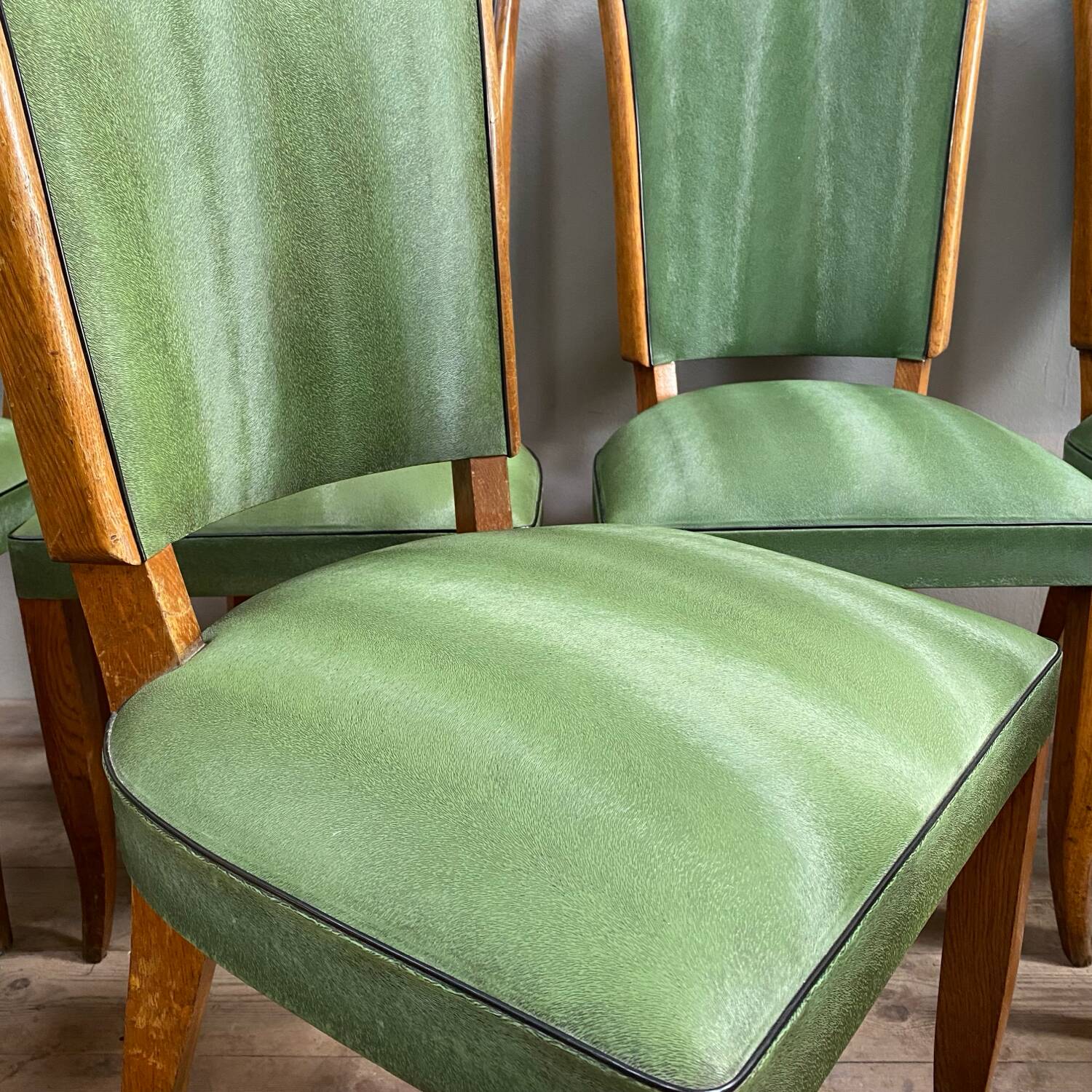 Set of 10 vintage chairs