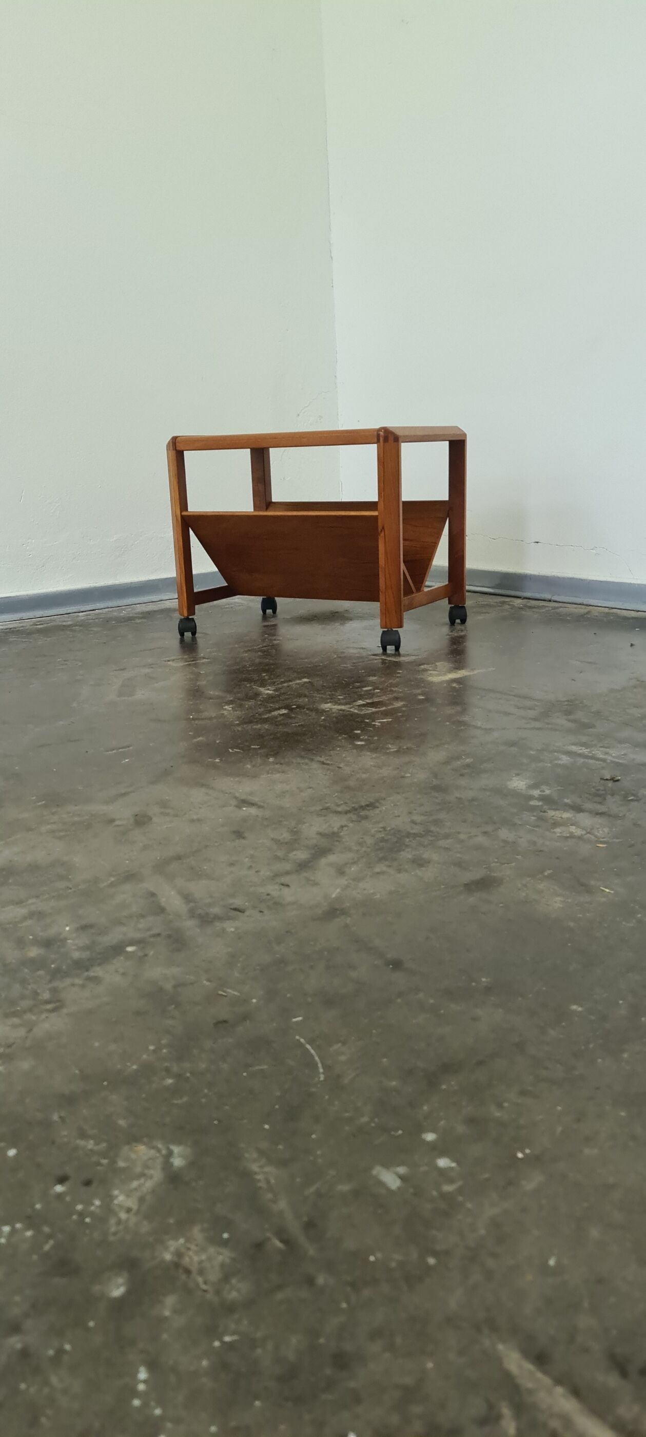 Vintage teak Danish design magazine trolley/side table  by Aksel Kjersgaard
