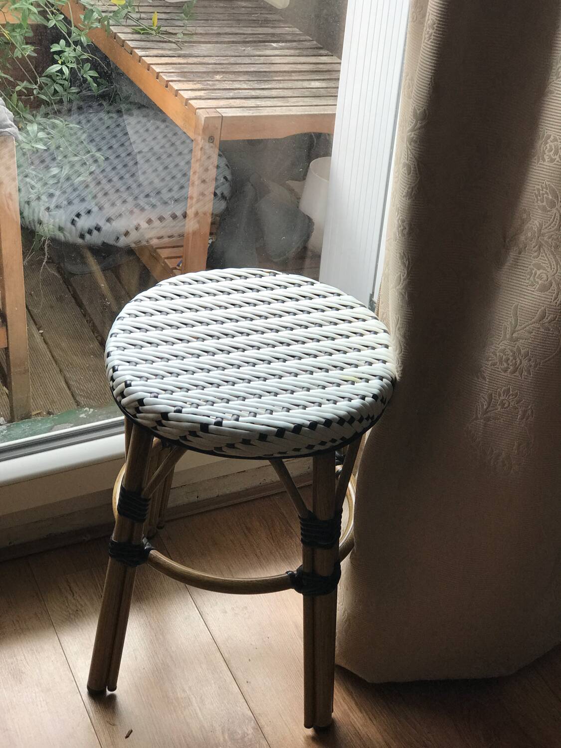 Restaurant terrace stool