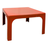 Table basse en plastique orange