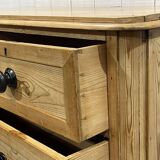 Commode Victorienne XIXème en sapin avec ses boutons en bois noirci