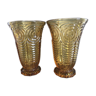 2 moulded pressed glass vases
