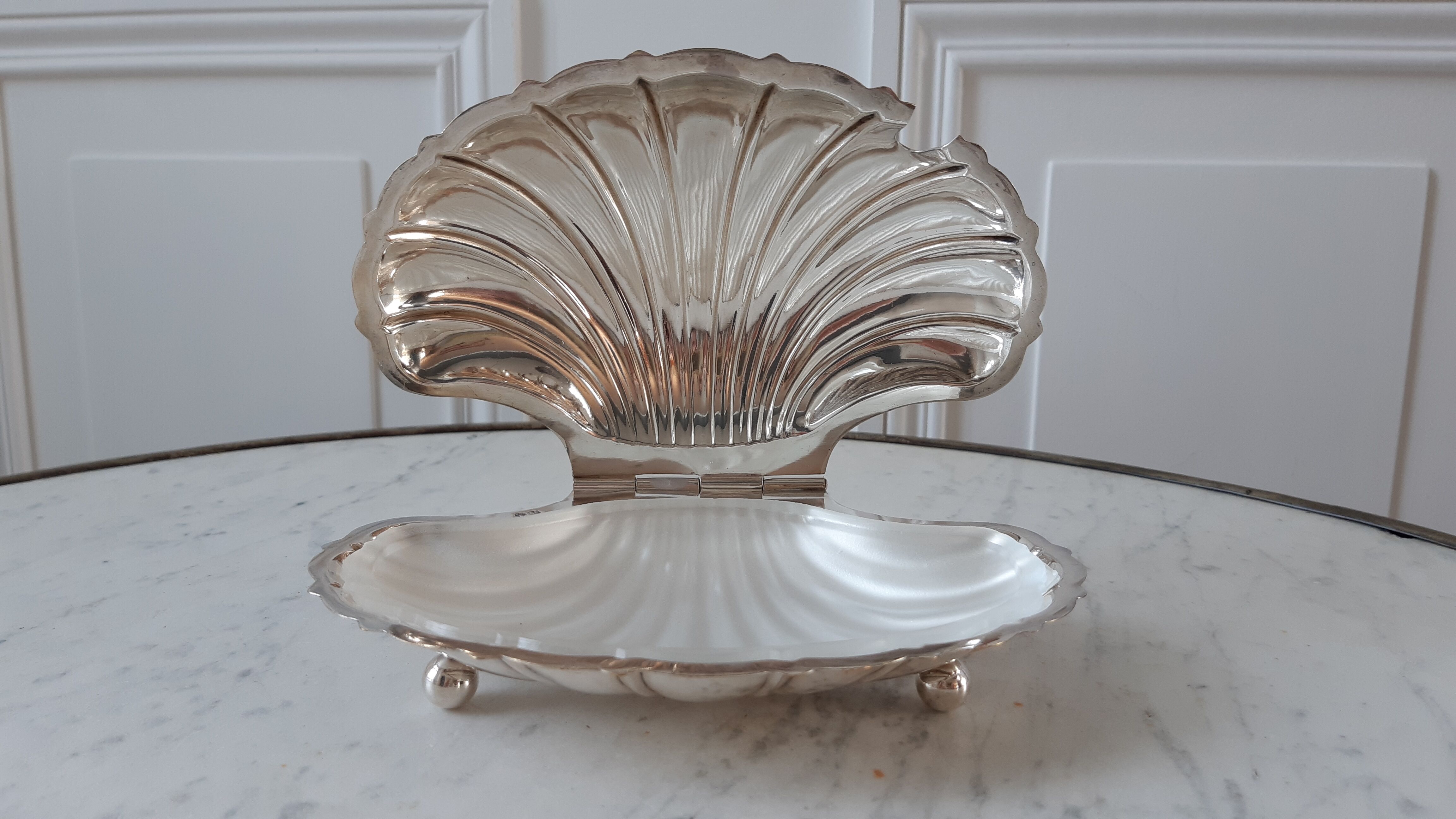 Butter dish / empty pocket shell silver metal years 40-50 hallmarked
