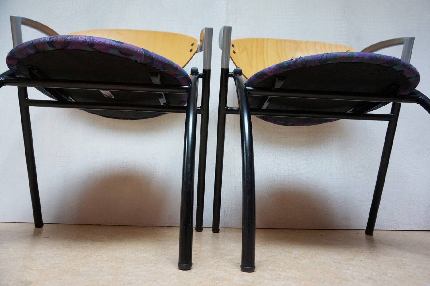 Set of 6 Vepa Alpine stackable armchairs/ conference chairs, Memphis Style