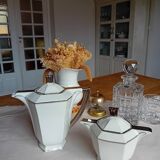 Art deco teapot and sugar pot service