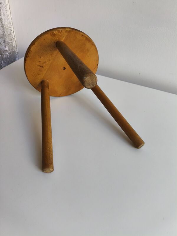 Tabouret tripode bois massif dans le goût Perriand