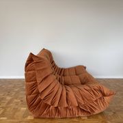 Canapé Togo deux places par Michel Ducaroy pour Ligne Roset