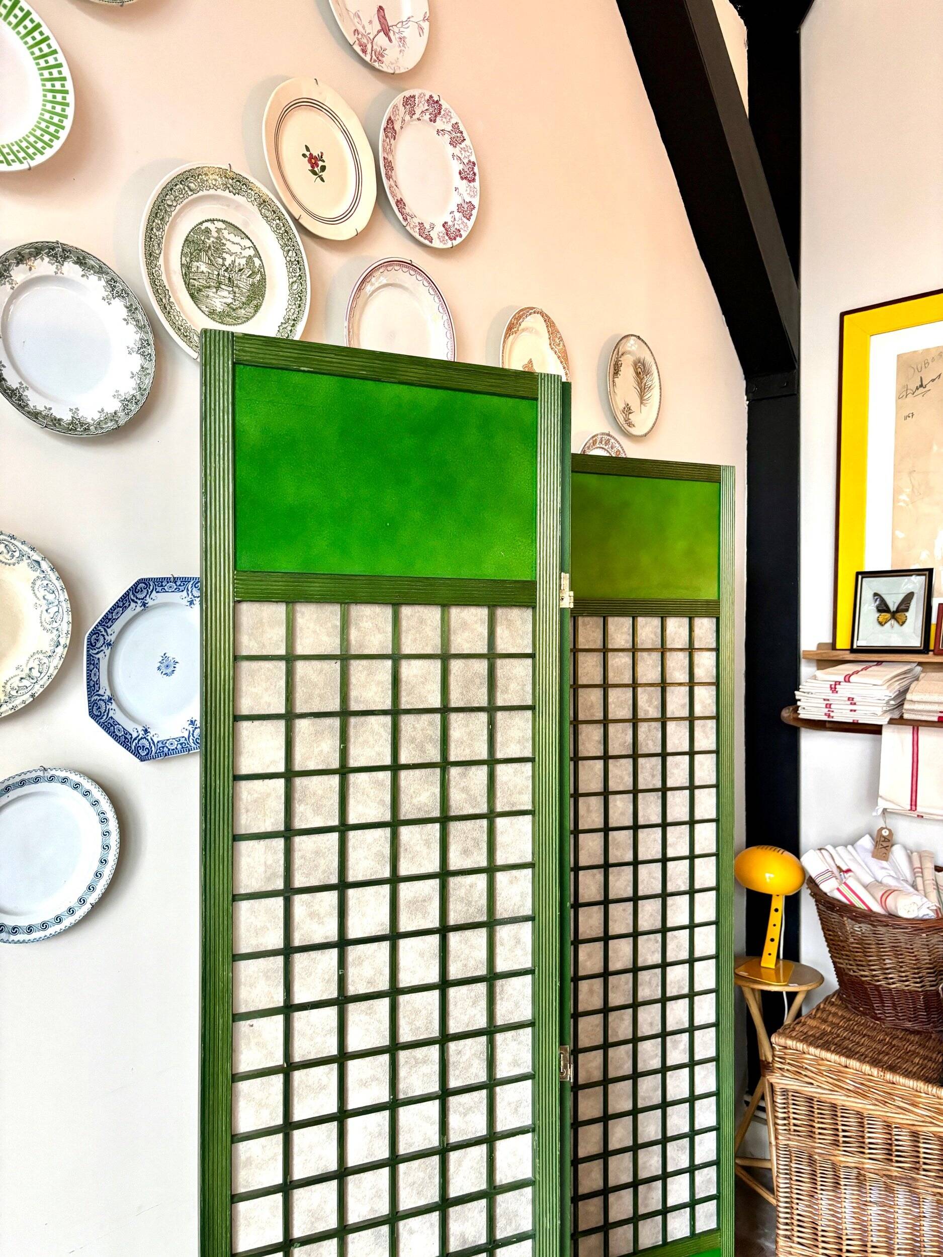 3-leaf screen in green wood, ecru paper and mirror