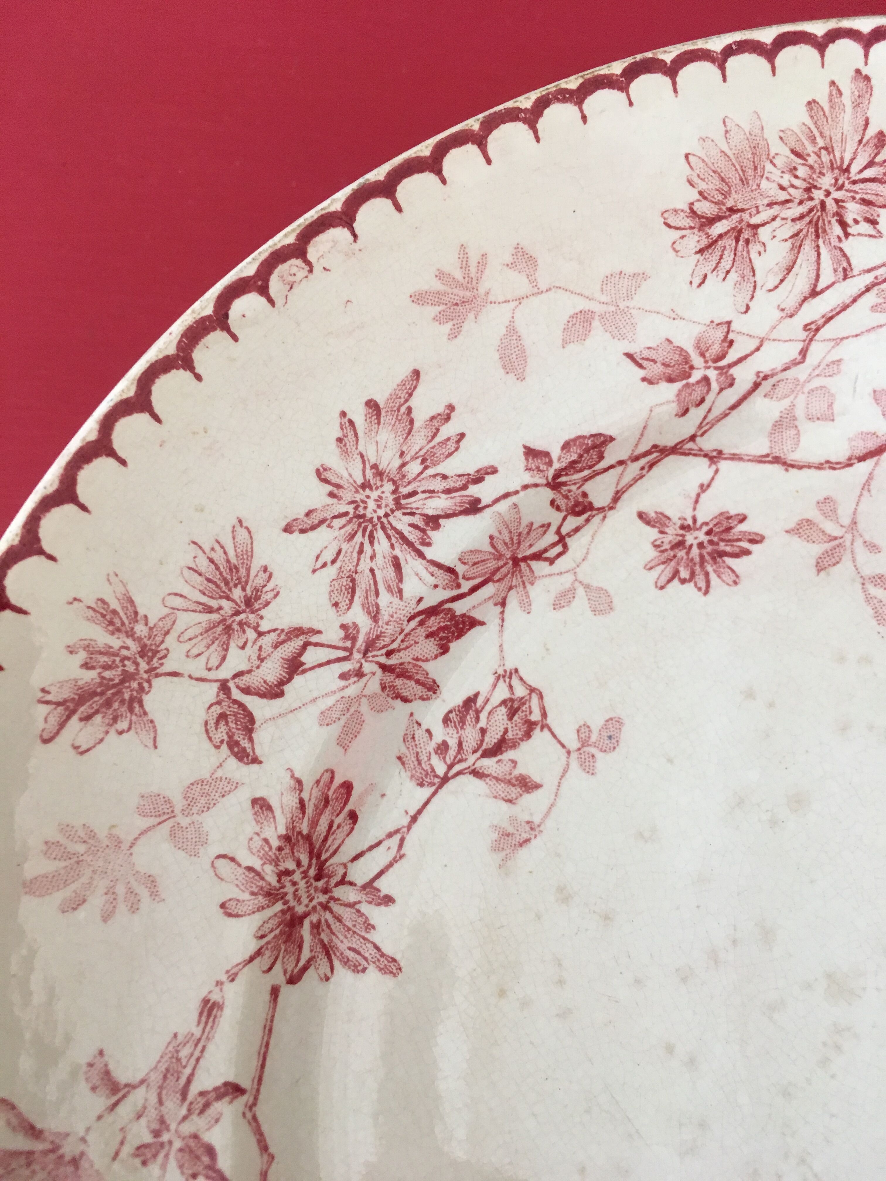 Plate mounted Land of Iron Mignardise