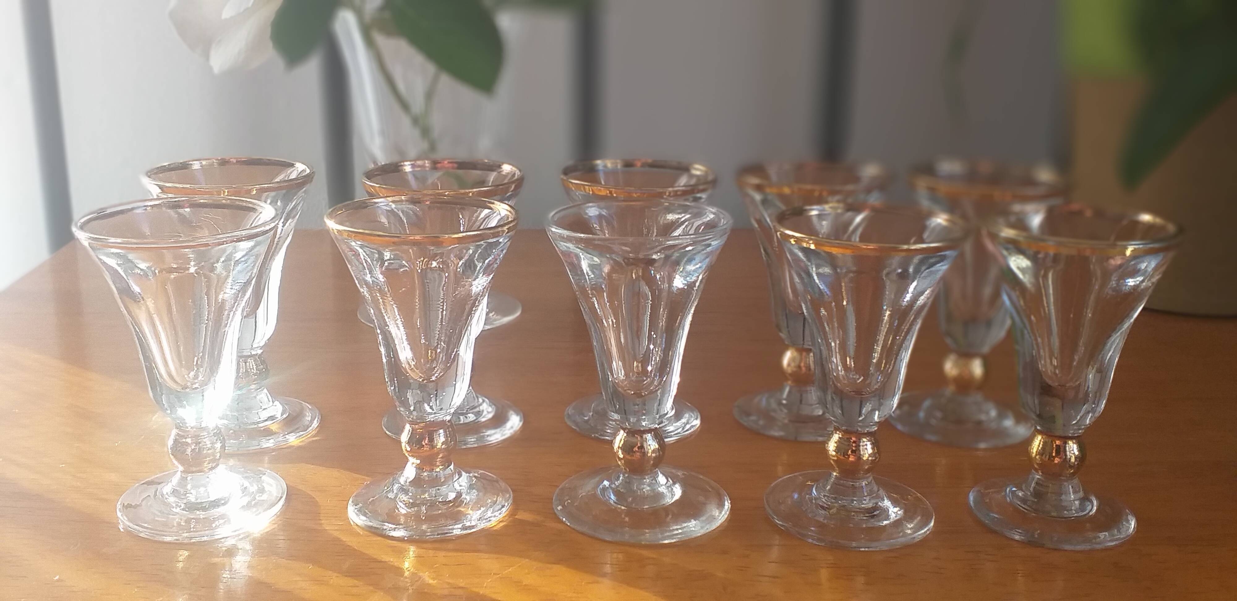 Thick glass liquor glasses