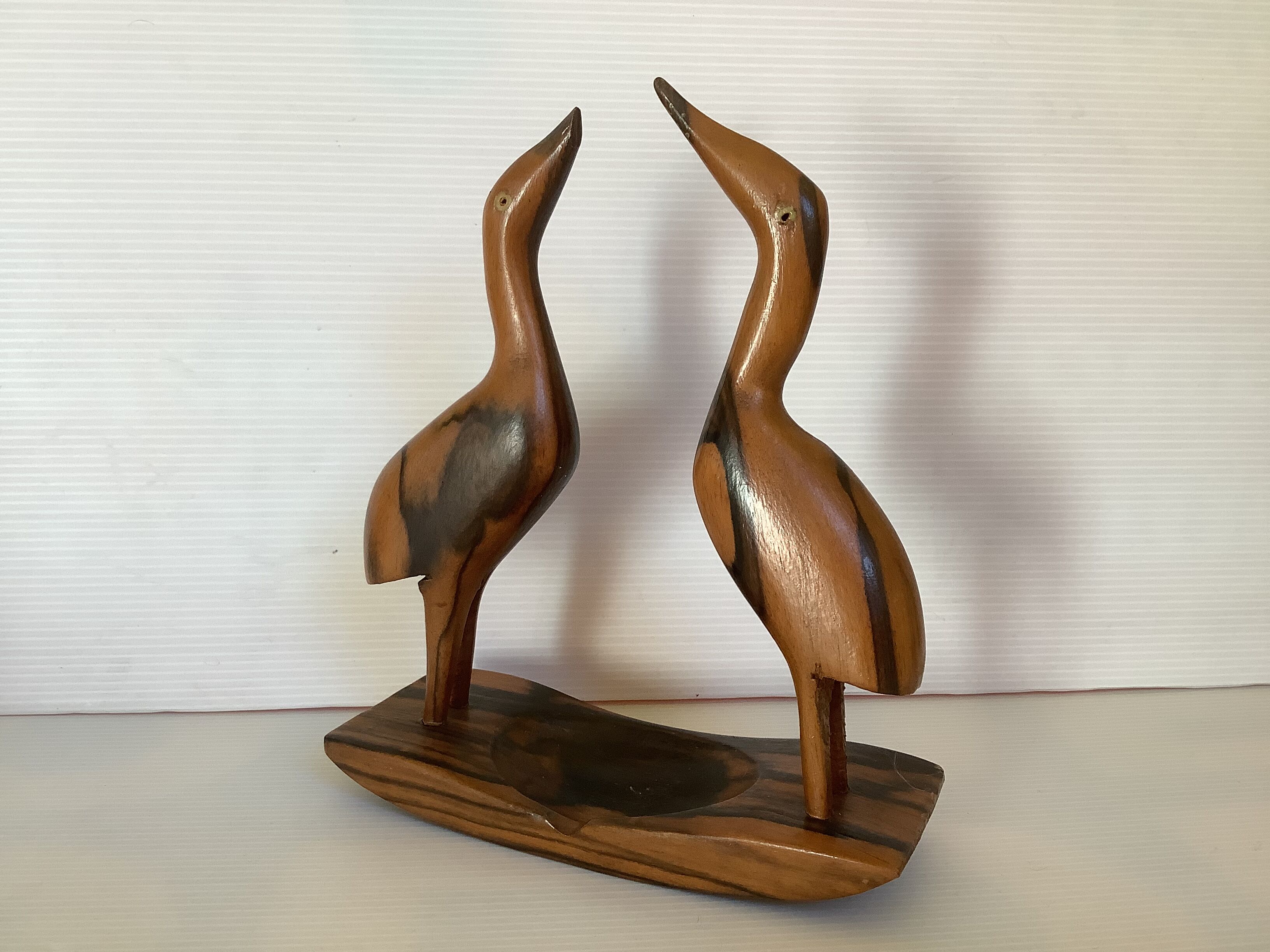Empty ashtray wooden bird pocket